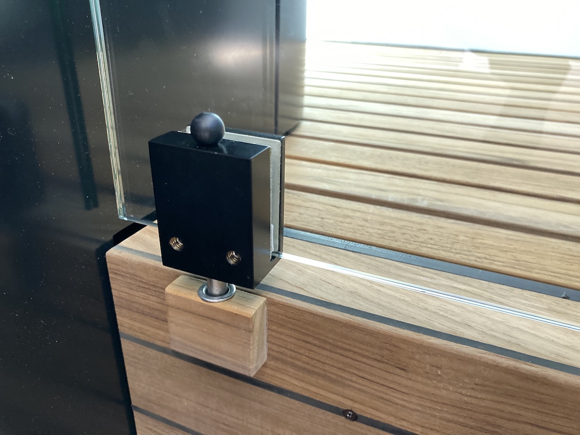 Glastür-Verriegelung